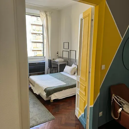 A Colorful Spot For La Dolce *